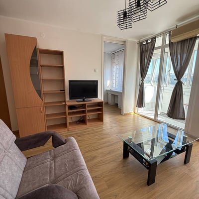 Alquiler de un espacioso apartamento de 2 habitaciones, 42 m², Nuevo Belgrado, Belgrado, Serbia